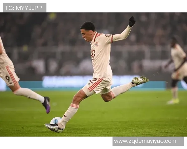 下半场德国队闪电扳平穆西亚拉惊艳世界波引爆全场激情 下半场德国队闪电扳平穆西亚拉惊艳世界波引爆全场激情